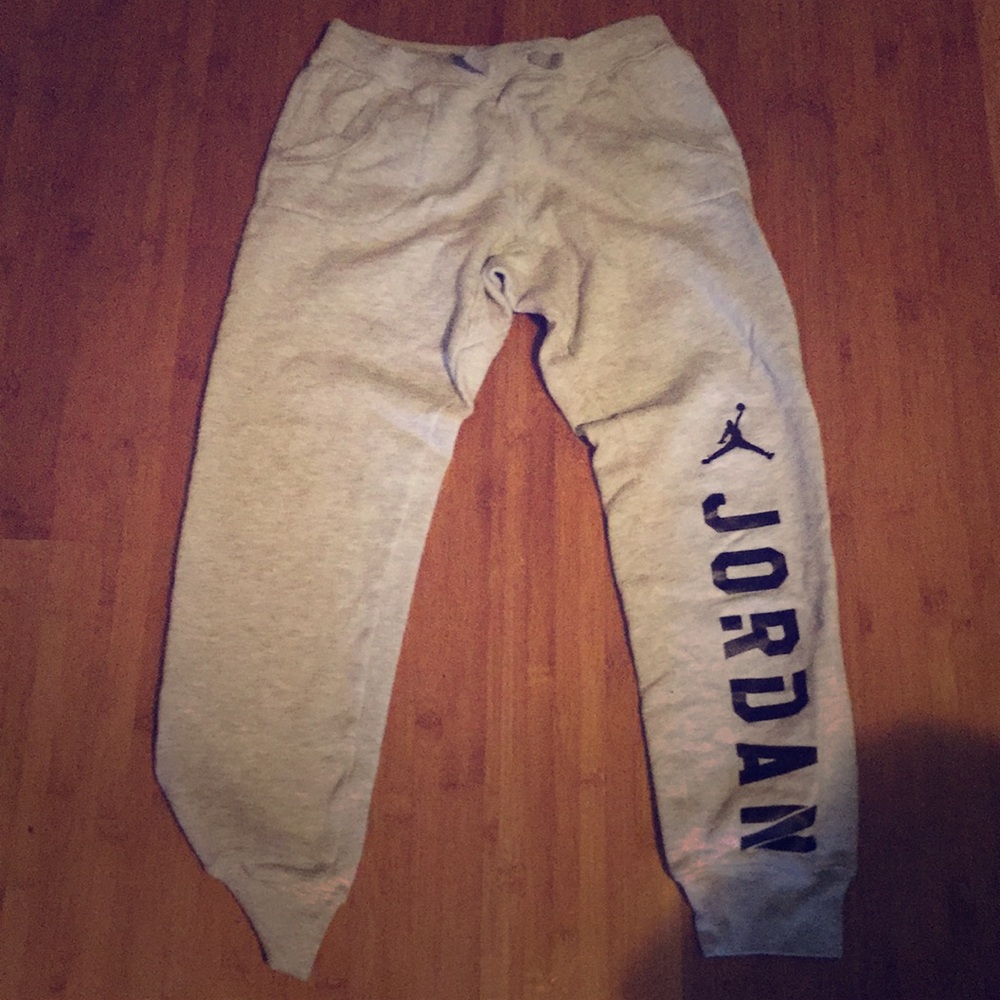 Girls Jordan sweatpants