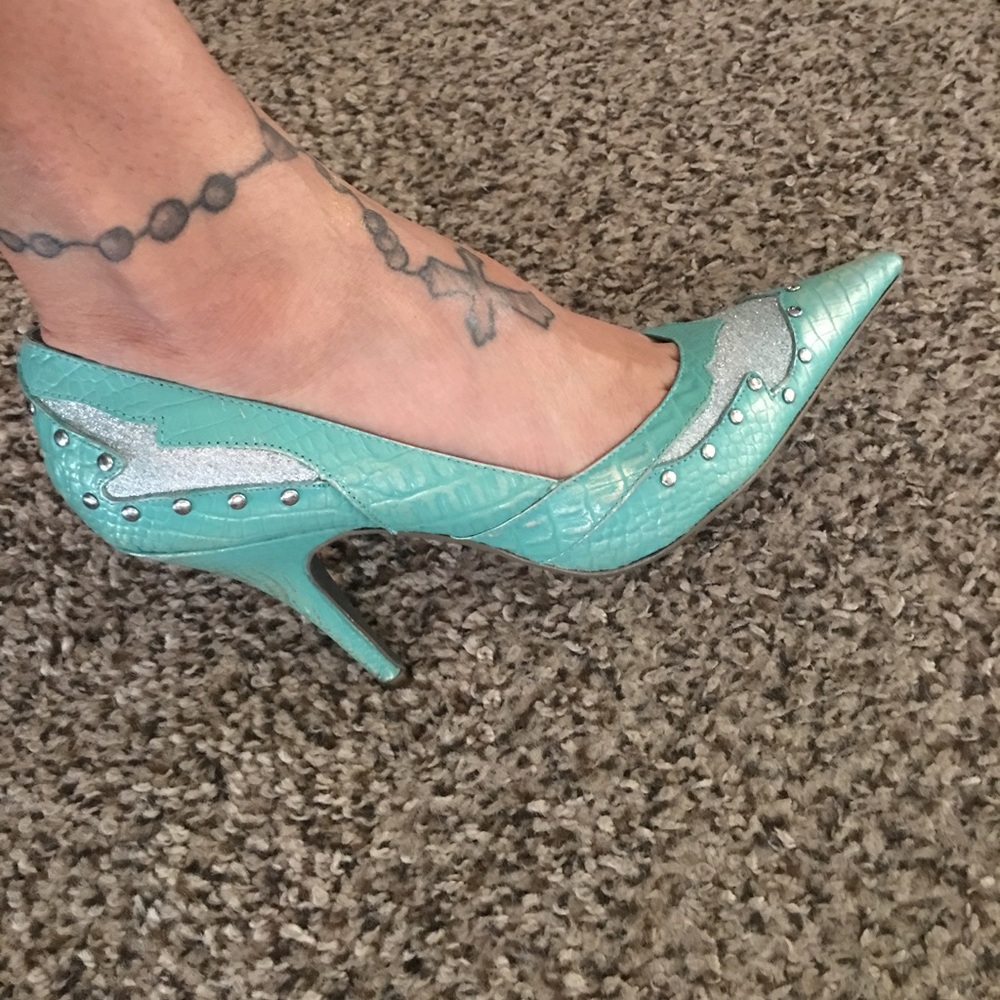 Teal pumps. Style: Angelina