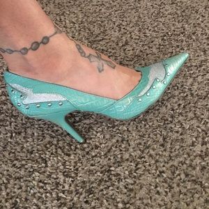 Teal pumps. Style: Angelina