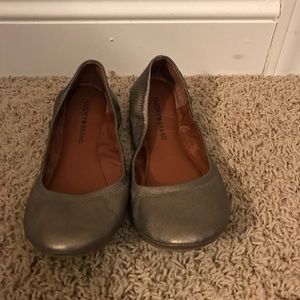 Size 9 Lucky brand flats bronze color