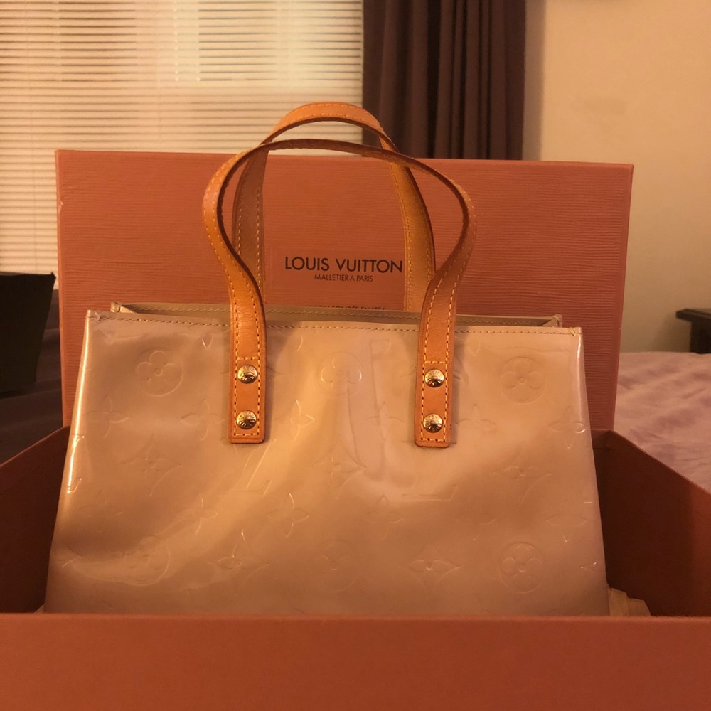 Authentic Louis Vuitton patent leather bag - Picture 2 of 8