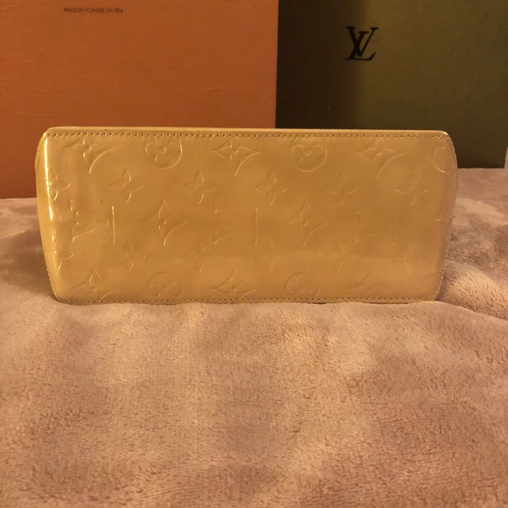 Authentic Louis Vuitton patent leather bag - Picture 7 of 8