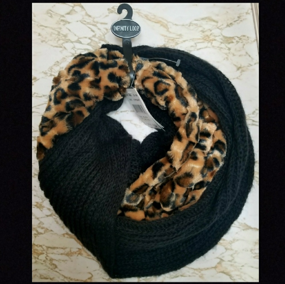 Infinity Loop Scarf