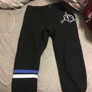 capri sweatpants