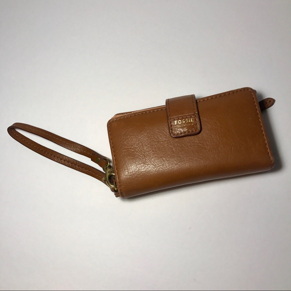Leather Fossil Wristlet