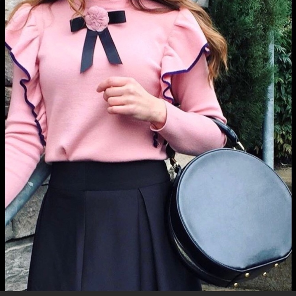  Classic Hat Box Shaped Handbag - Picture 3 of 7