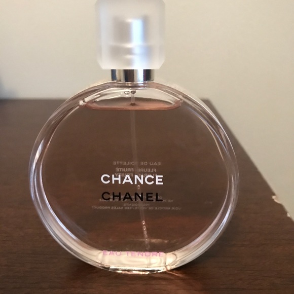 CHANEL Other - Chameleon Chance Tendre