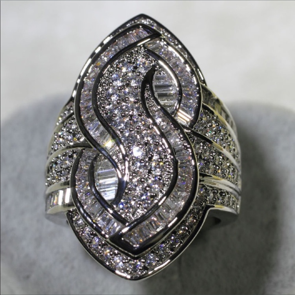 Swarovski Elements Statement Ring PRICE FIRM!!