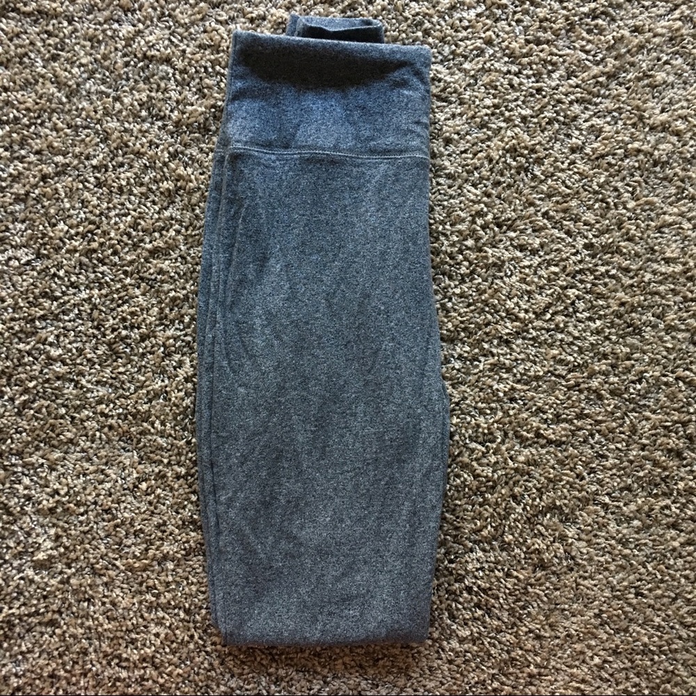 Mossimo grey leggings.