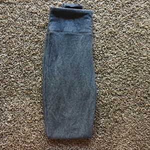 Mossimo grey leggings.