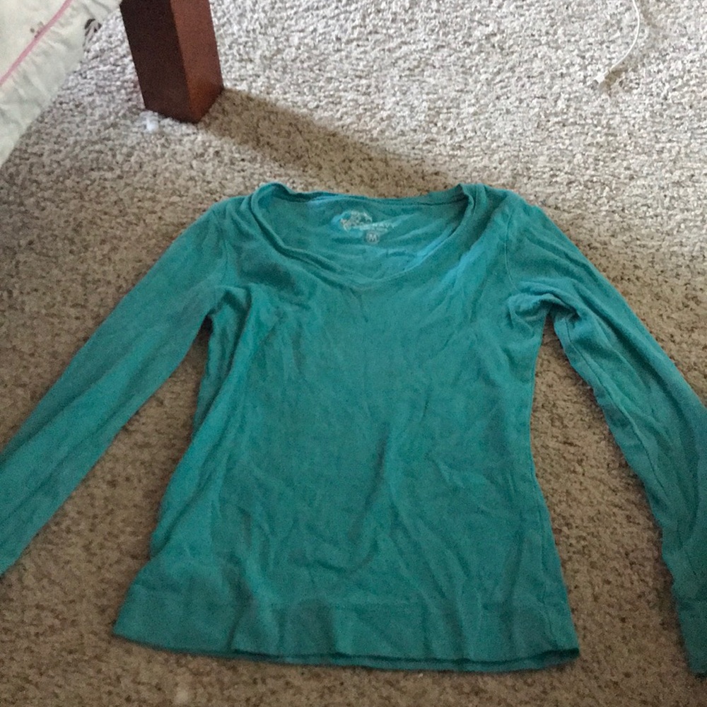 Aqua blue V-neck long sleeve shirt