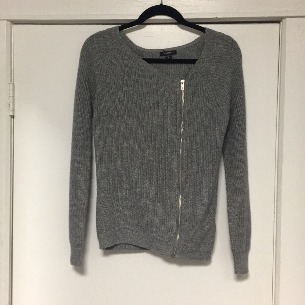 Zip up gray sweater