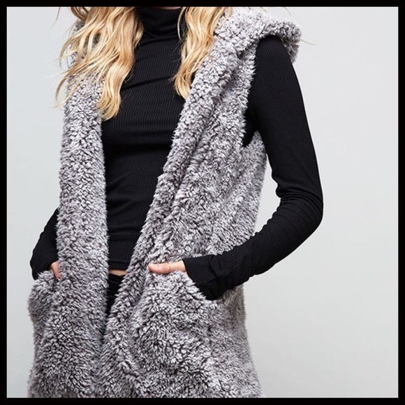 1 LEFT‼️ Pocketed Sherpa Vest - Picture 5 of 6