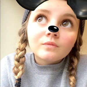 Meet your Posher, Kayla