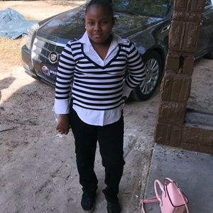 Meet your Posher, Angelia