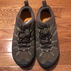 Merrill Vibram hiking shoe