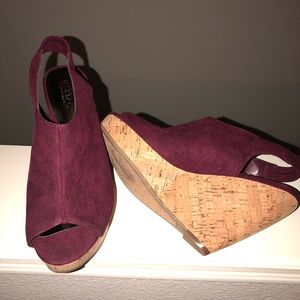 Carlos Santana Wedge Heels 8.5