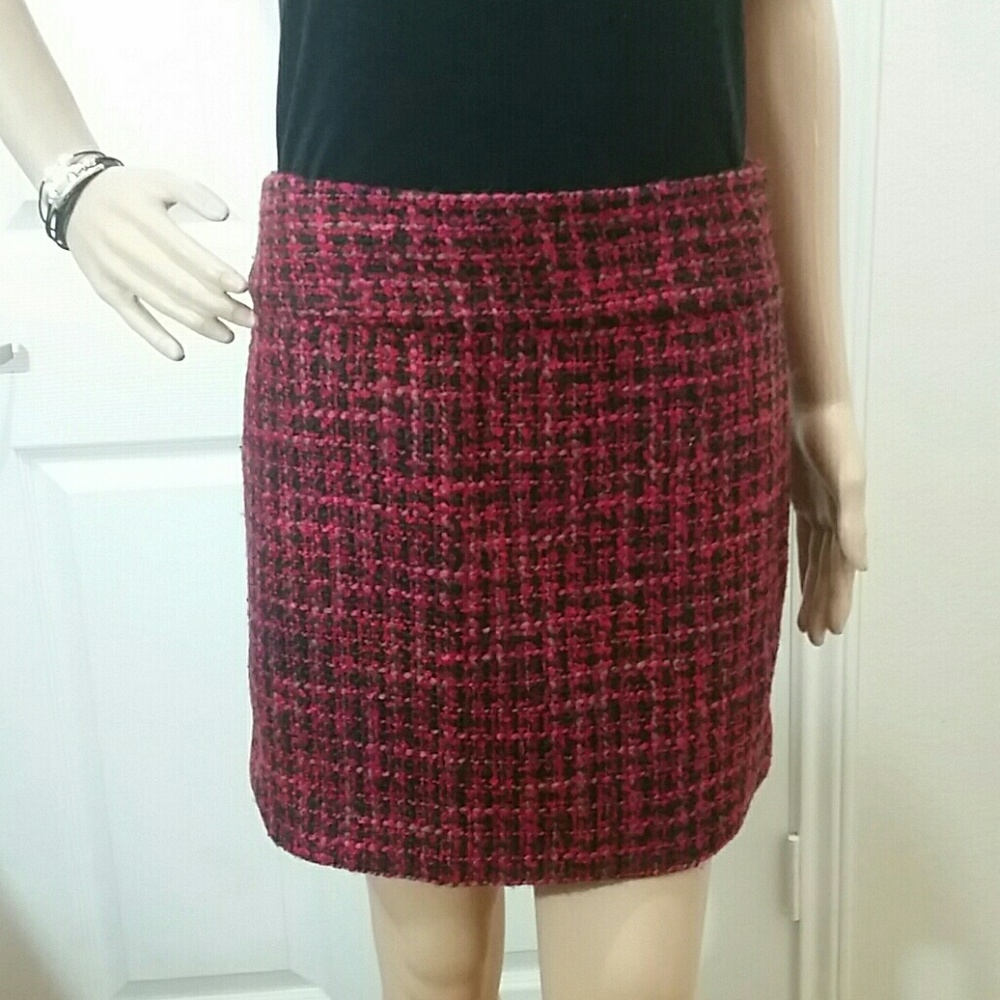 Limited skirt sz. 2