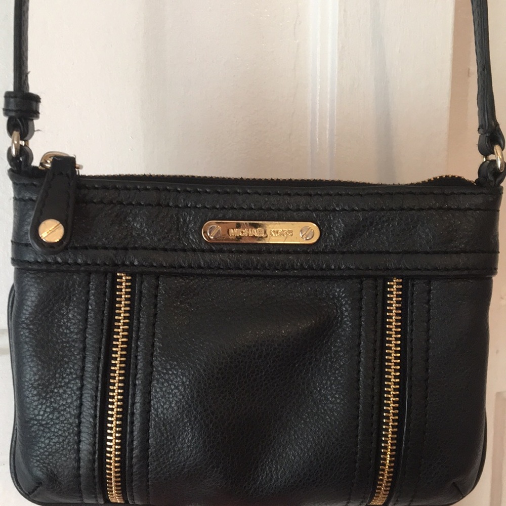 SOLD MICHAEL KORS CROSSBODY PURSE SOLD