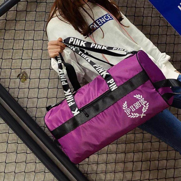 New Victoria’s Secret Duffle Gym Bag - Picture 2 of 4