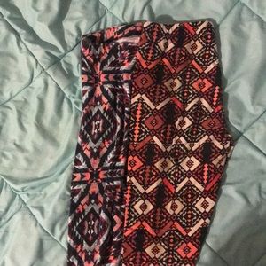 Two pairs printed leggings
