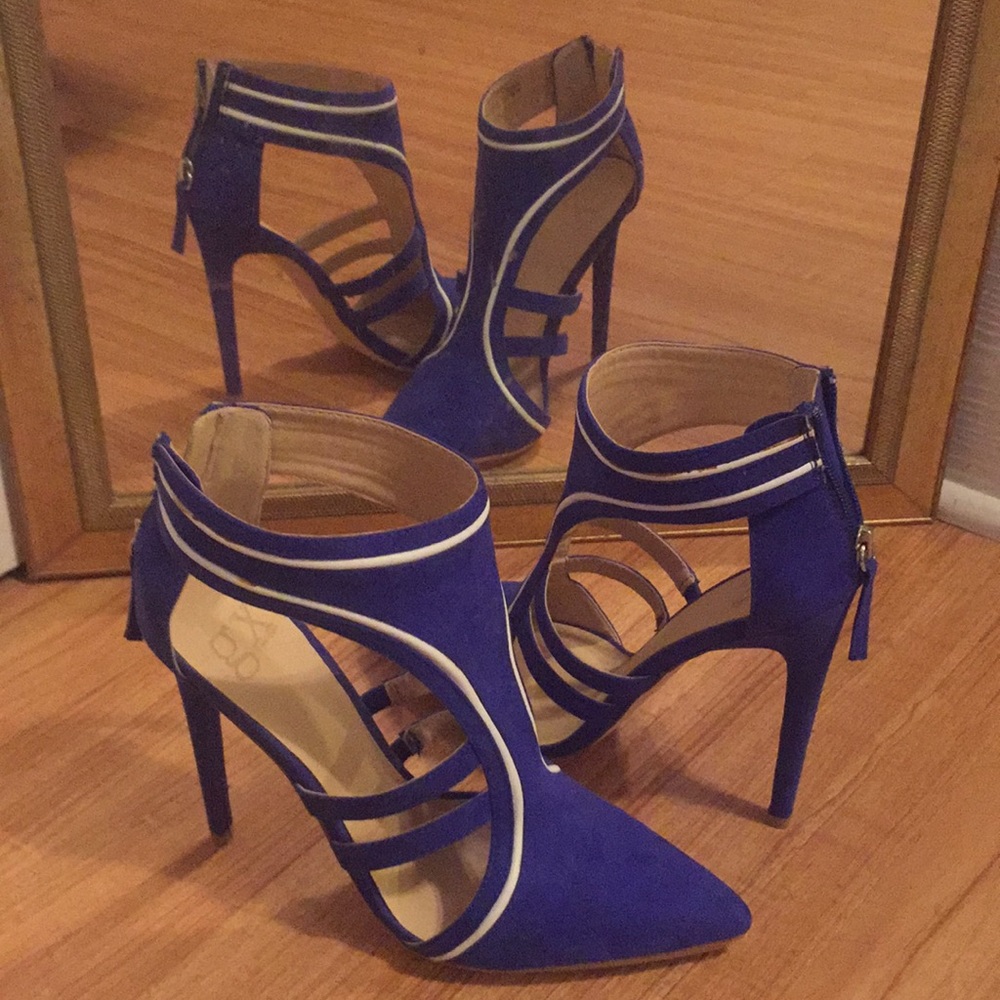 LOVE these Blue Suede Shoes 💙