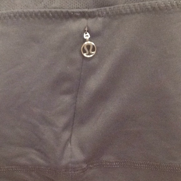 Lululemon workout top - Picture 3 of 5