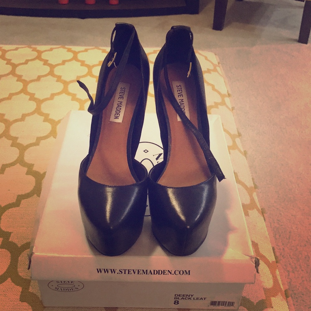 Black High Heel Pump