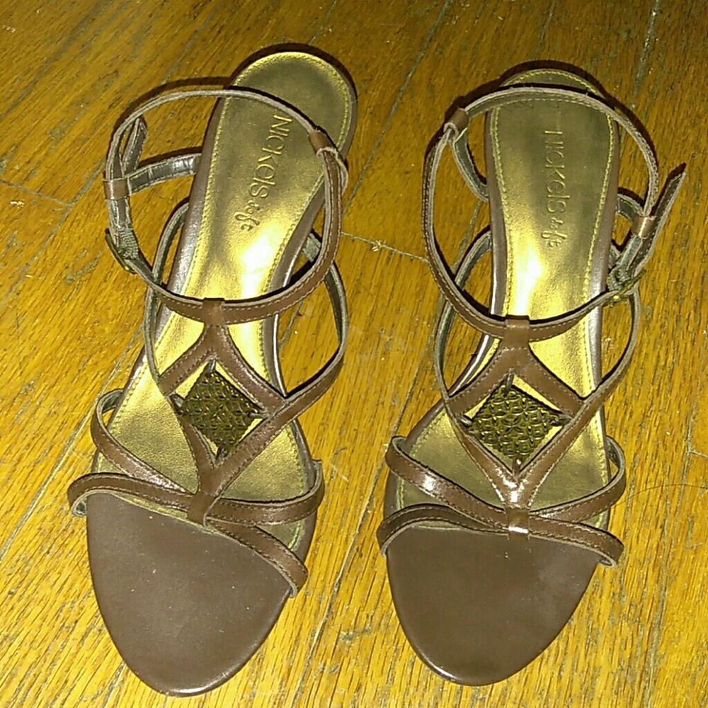 Dark chocolate wedges