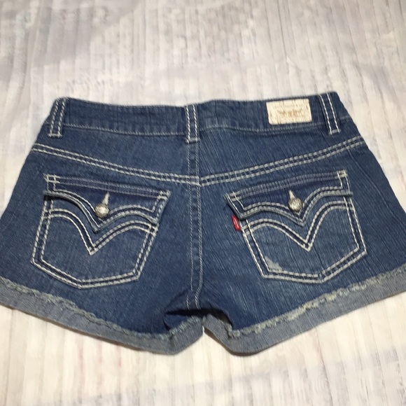 Levi's denim shorts - Picture 1 of 5