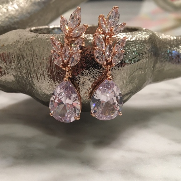 Boutique Jewelry - Rose gold leaf drop earrings pear cut