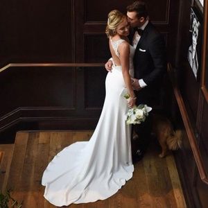 STUNNING Martina Liana Wedding Gown!