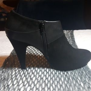 High Heeled Black Bootie, Regal Shootie👢