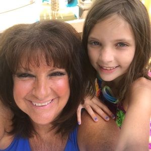 Meet your Posher, Roxanne