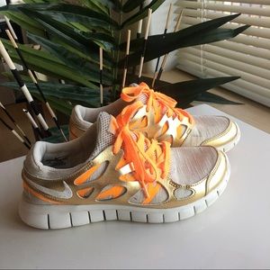 PRICE REDUCED!! Fun Nike Free 2 PRM EXT!
