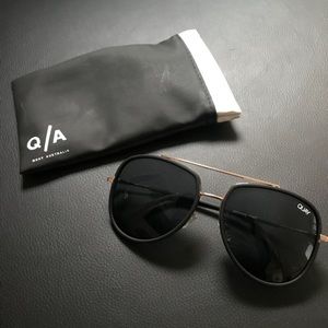 Quay needing fame glasses