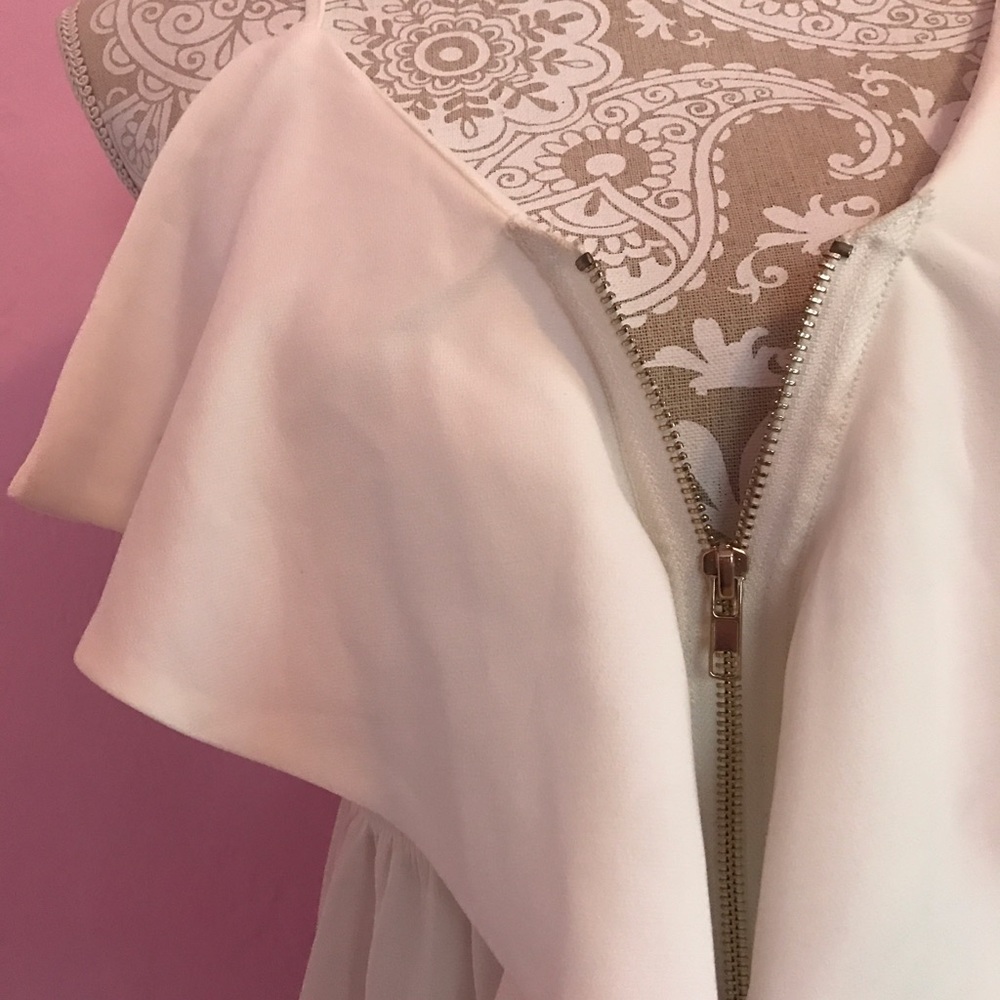 Ivory White Ruffle Dress 🕊 - Picture 4 of 8