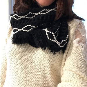 Dean Diamond Stitch Knit Infinity Scarf