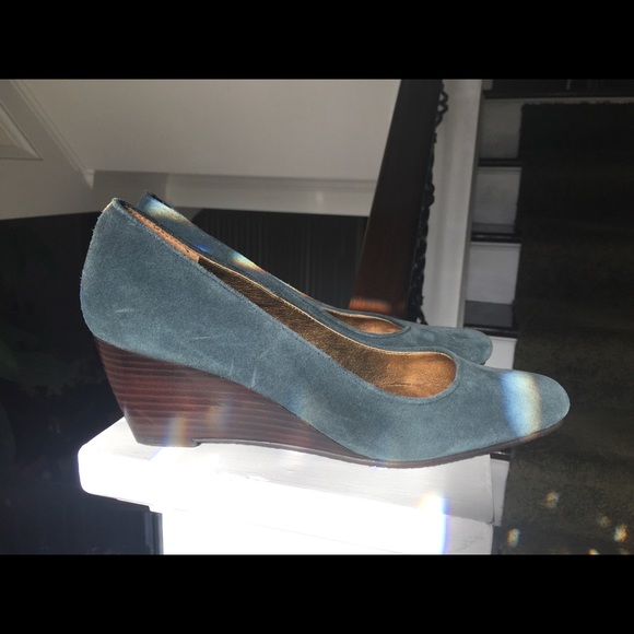 Nine West blue wedges. - Picture 5 of 6