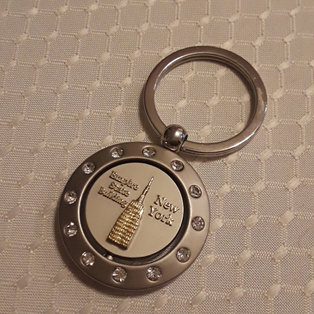 Empire State Building Key Chain - Picture 2 of 6