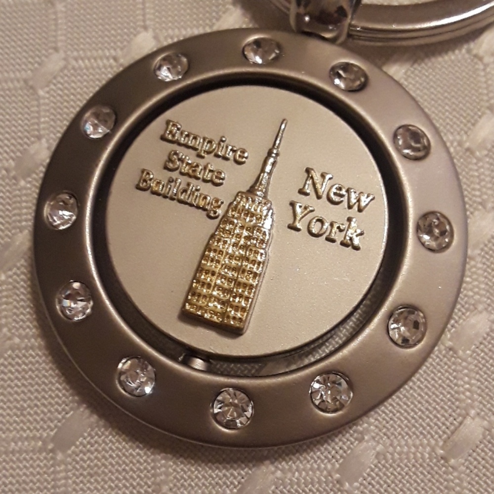 Empire State Building Key Chain - Picture 4 of 6