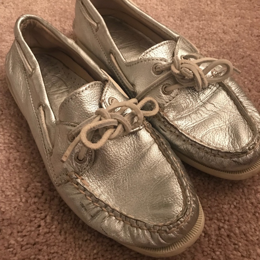 Silver metallic Sperrys
