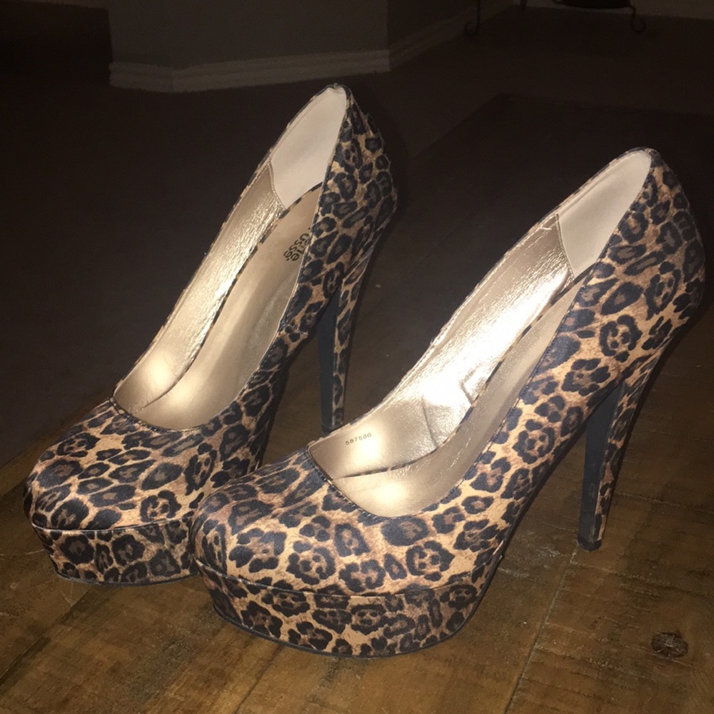 Never been worn leopard satin 4 inch heels