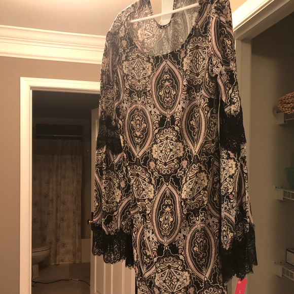 Dress - Picture 2 of 2