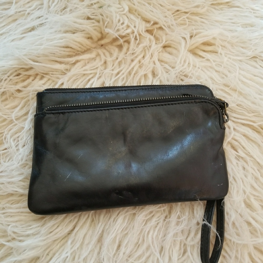 Black Litico wristlet