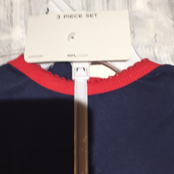 Infant NFL team apparel, 3 piece - Picture 5 of 5