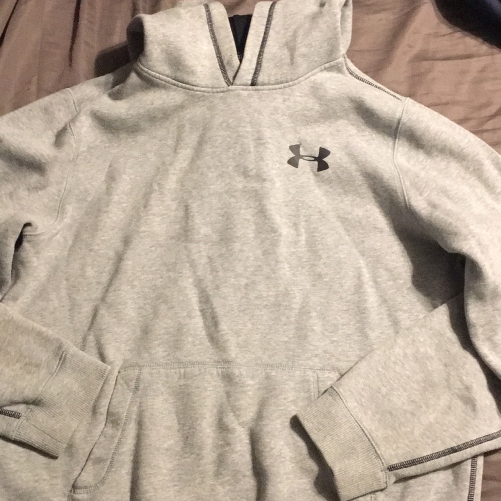 Under Armour Sweatshirt