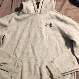 Under Armour Sweatshirt