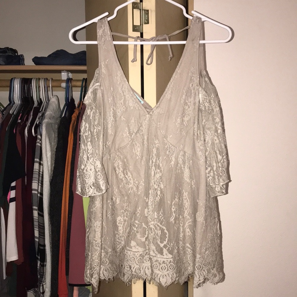 Cold shoulder Lacey top
