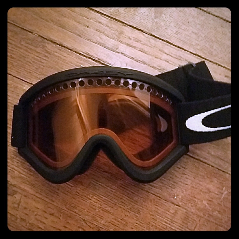 Oakley snowboard/ski goggles